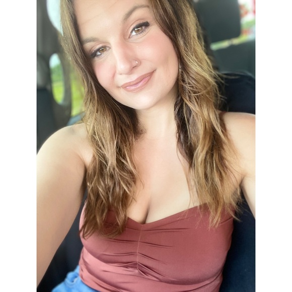 leslieanastasia